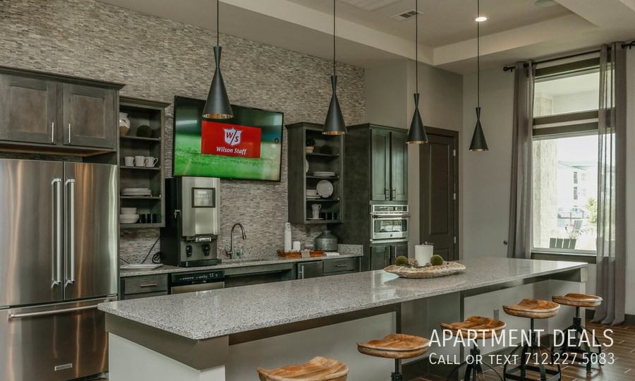 4925 N Main St #1584 - Photo 5 of 50