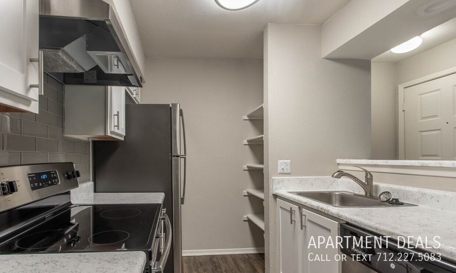 Building 21 #2722 - Photo 3 of 38