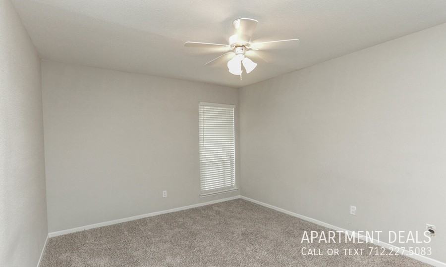 4307 Bissonnet St #2885 - Photo 3 of 18