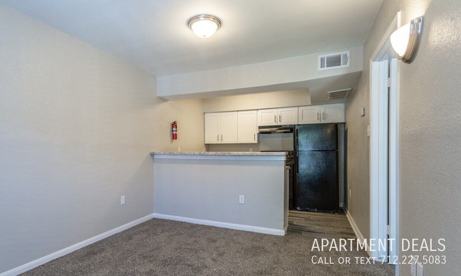 Hackberry St #1605 - Photo 2 of 26