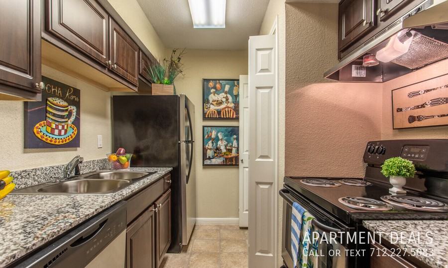 241 Interstate 45 N #1075 - Photo 3 of 50