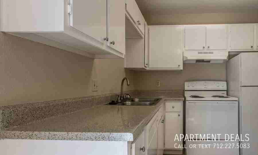 2007 Cedar Ln #2445 - Photo 4 of 33