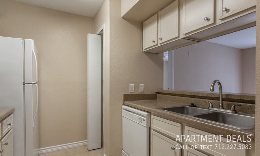 2007 Cedar Ln #2445 - Photo 7 of 33