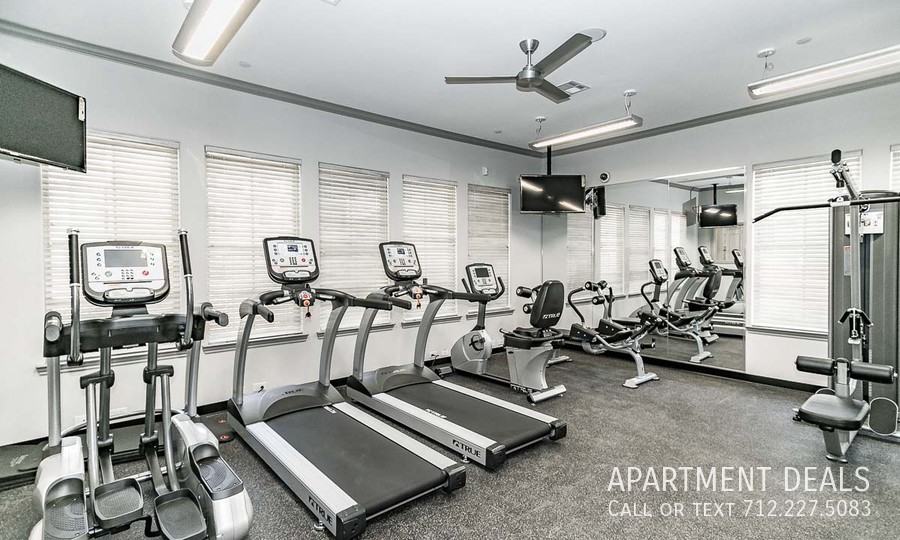 3406 N Loop 336 W #2451 - Photo 7 of 47