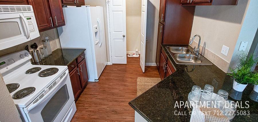 3306 N Loop 336 W #2456 - Photo 6 of 30