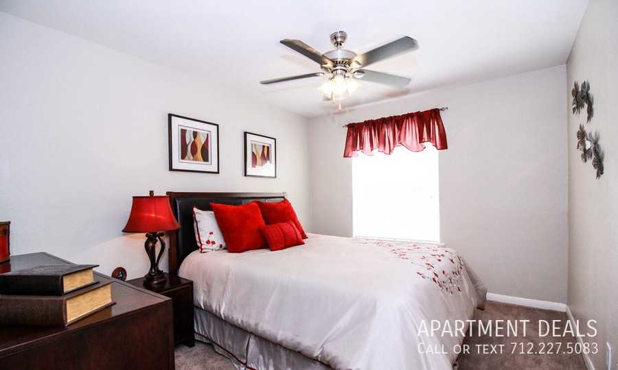 1206 N Loop 336 W #3606 - Photo 7 of 28