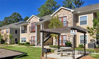 featured image of 2219 N Frazier St #4440