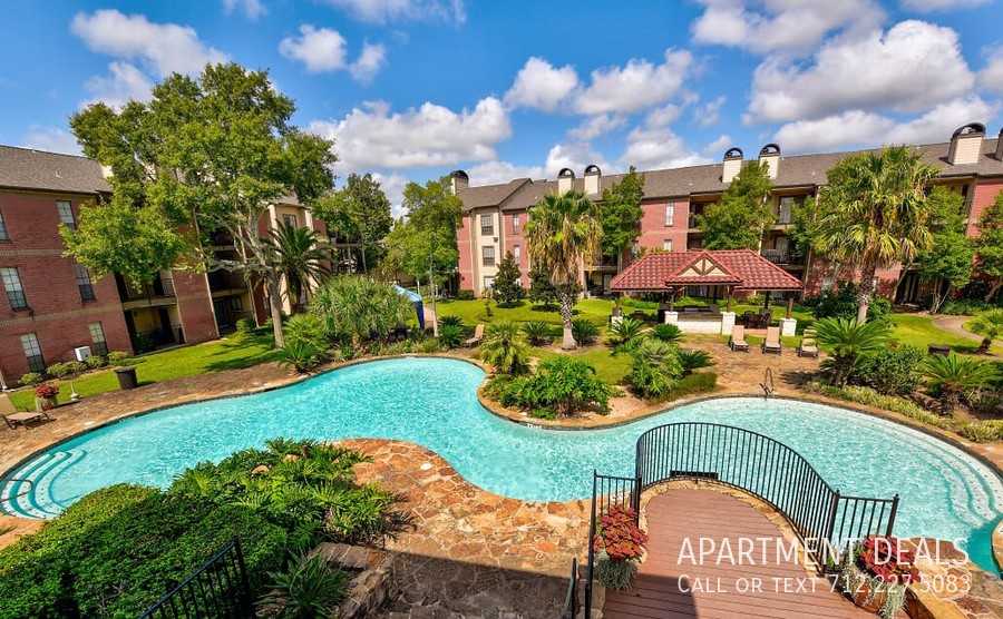 712 Cedar Ln #4127 - Photo 2 of 30