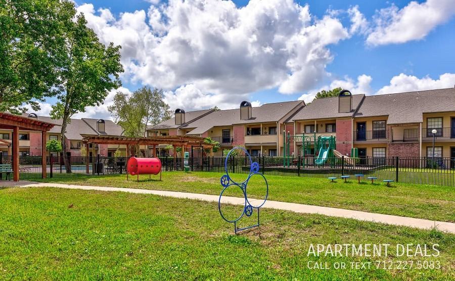 712 Cedar Ln #4127 - Photo 7 of 30