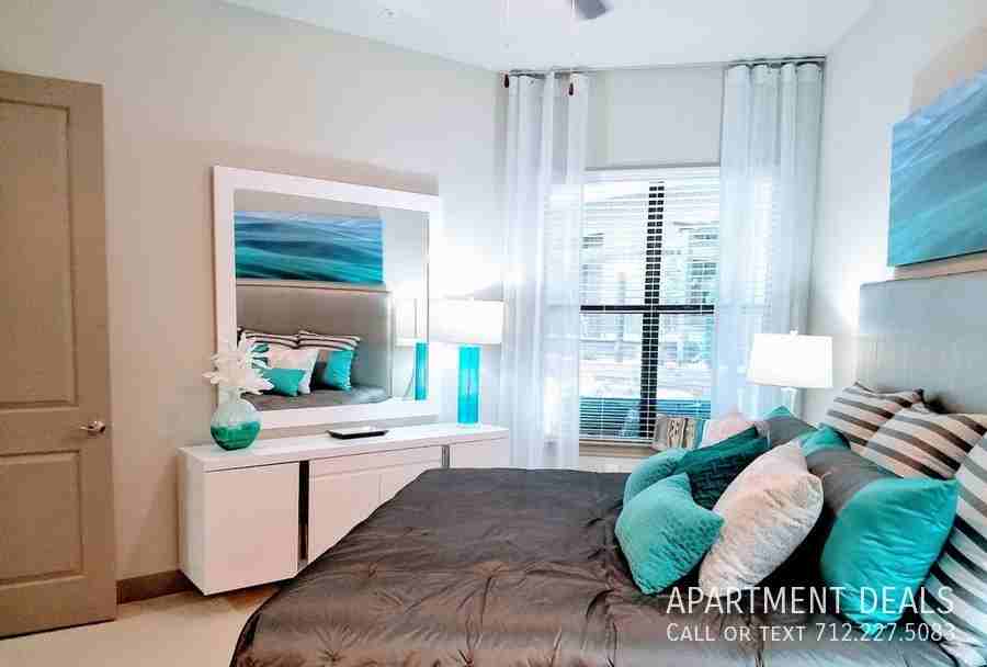 5416 Washington Ave #201 - Photo 5 of 50