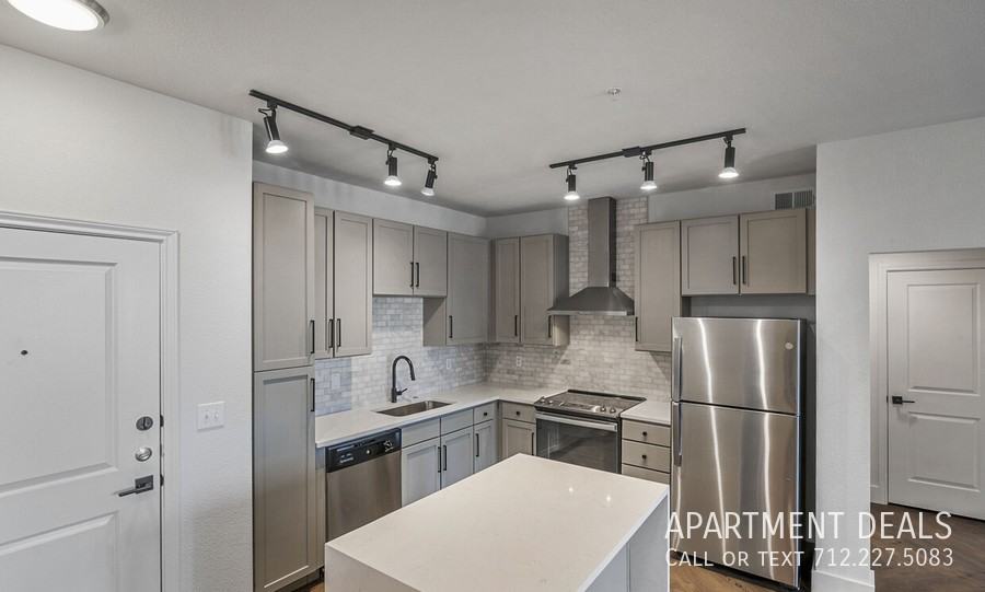 2127 Allen Pkwy #313
