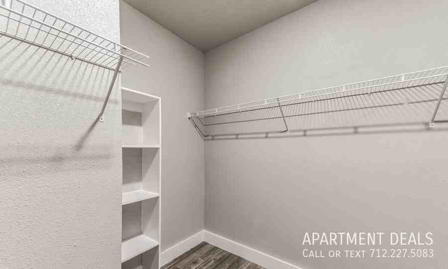 9707 Meyer Forest Dr #490 - Photo 6 of 8