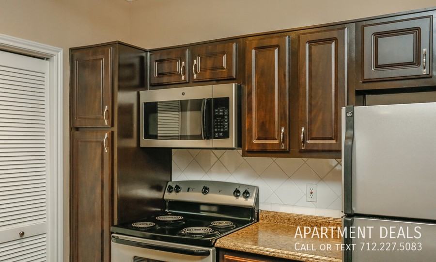 3289 Walnut Bend Ln #537 - Photo 4 of 33