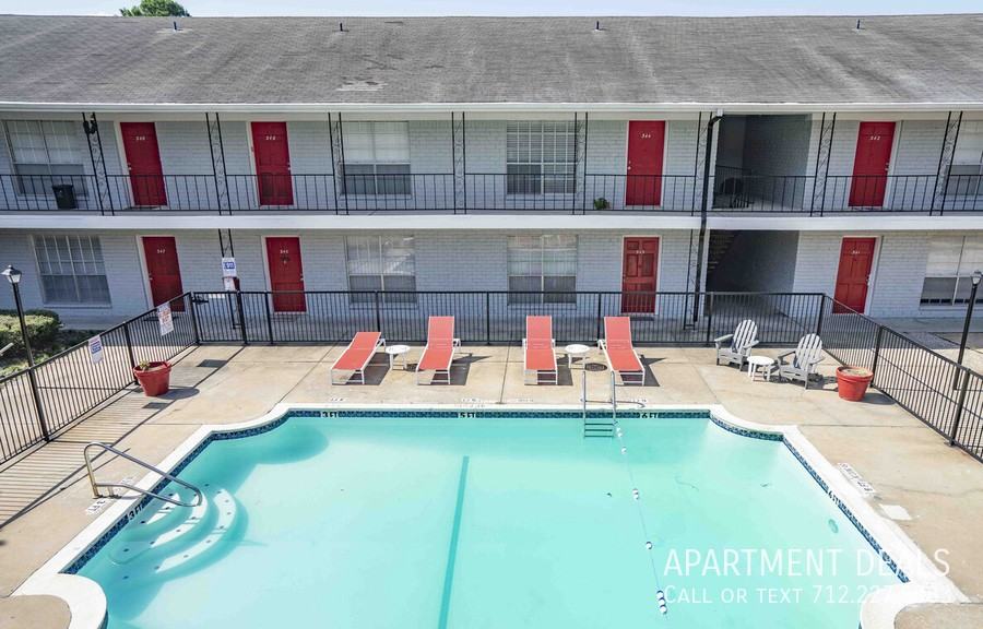 Kempwood Dr #558 - Photo 5 of 50