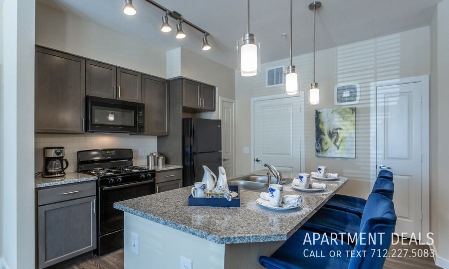 13561 Cullen Blvd #567 - Photo 4 of 36