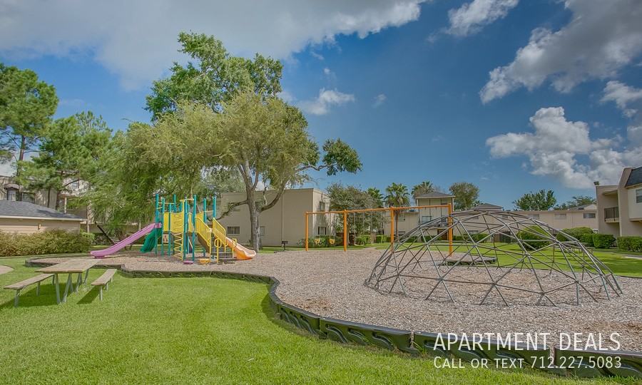 Kings Park Ln #658 - Photo 7 of 34