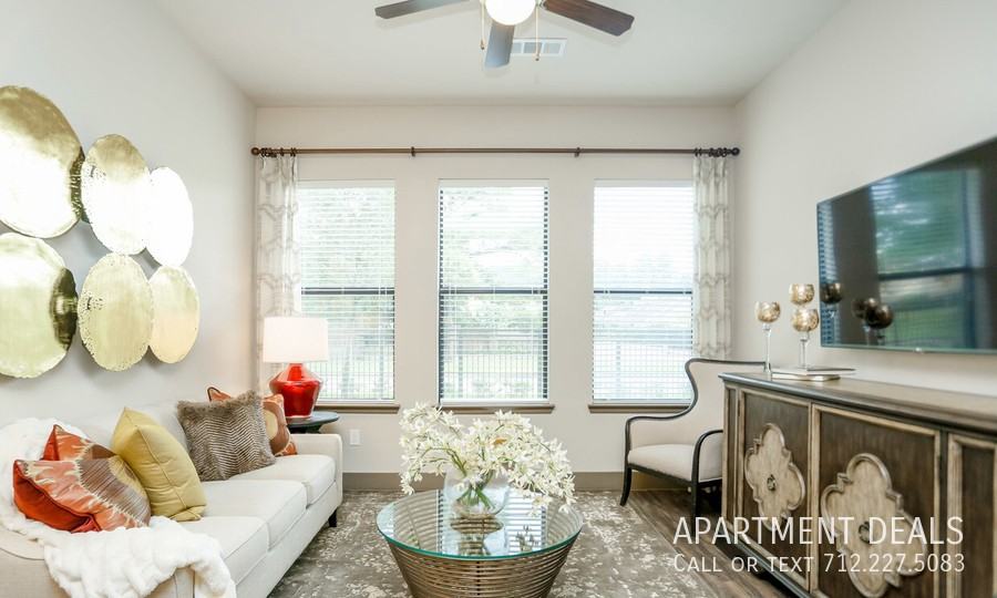 2061 S Gessner Rd #717 - Photo 6 of 50