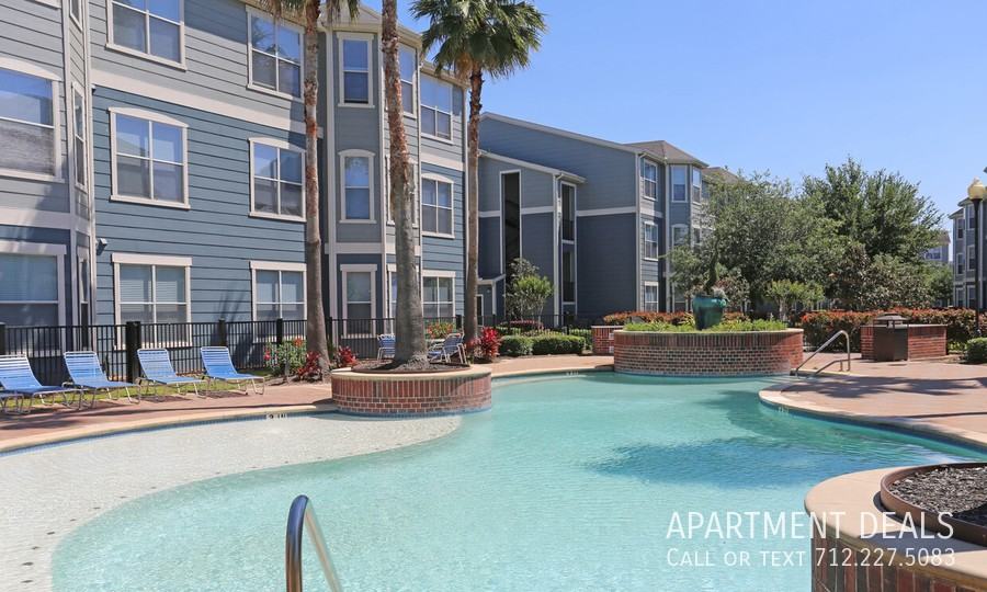 16118 North Fwy #769 - Photo 3 of 30