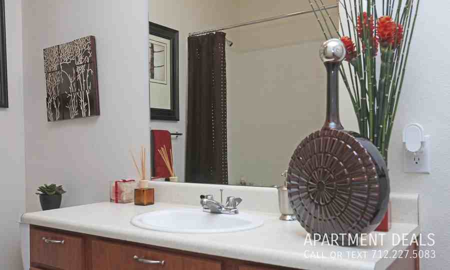 16118 North Fwy #769 - Photo 5 of 30