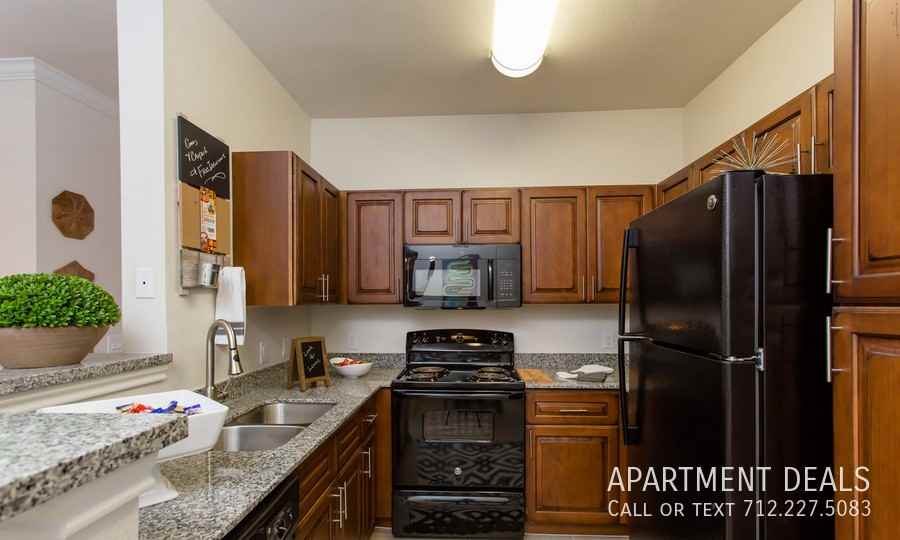 14539 Ravenhurst Ln #811 - Photo 6 of 50