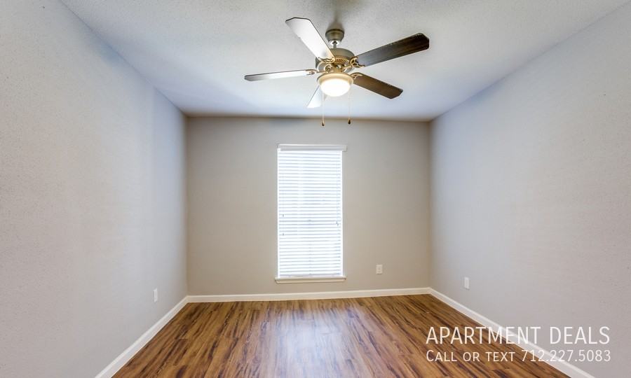 857 Threadneedle St #922 - Photo 4 of 25