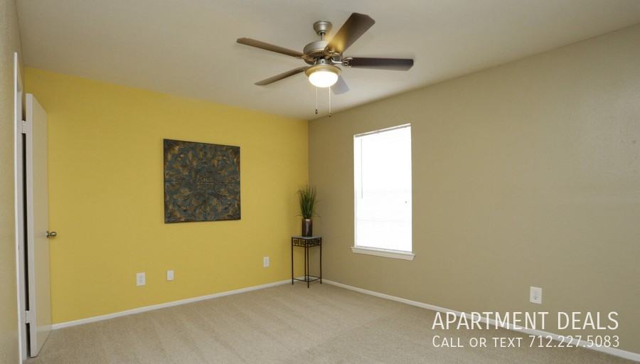 14409 Pavilion Pt #941 - Photo 7 of 38