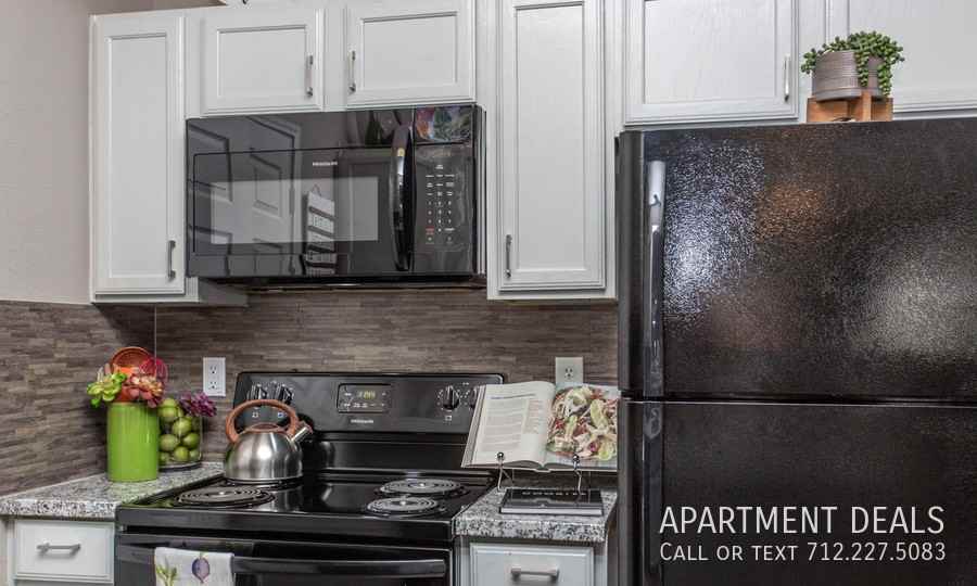 107 Hollow Tree Ln #1003 - Photo 4 of 50