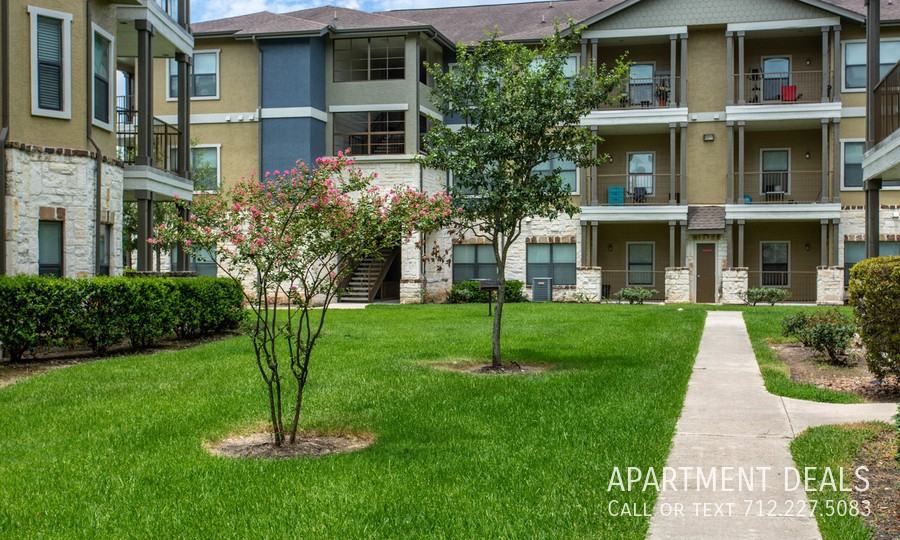 107 Hollow Tree Ln #1003 - Photo 5 of 50