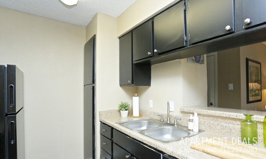 17711 Red Oak Dr #1010 - Photo 5 of 41