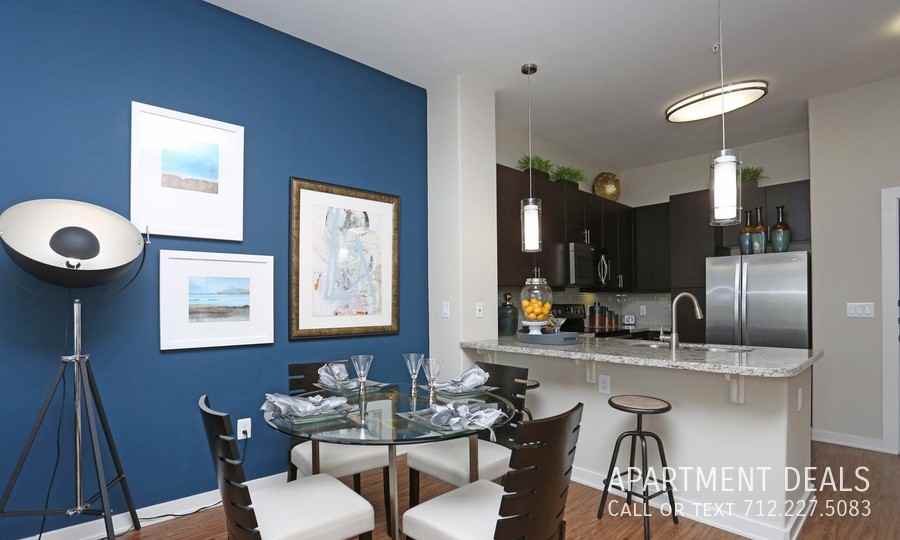 813 S Post Oak Ln #1128 - Photo 2 of 49