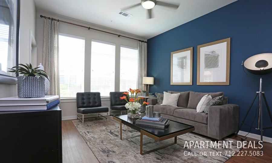 813 S Post Oak Ln #1128 - Photo 4 of 49