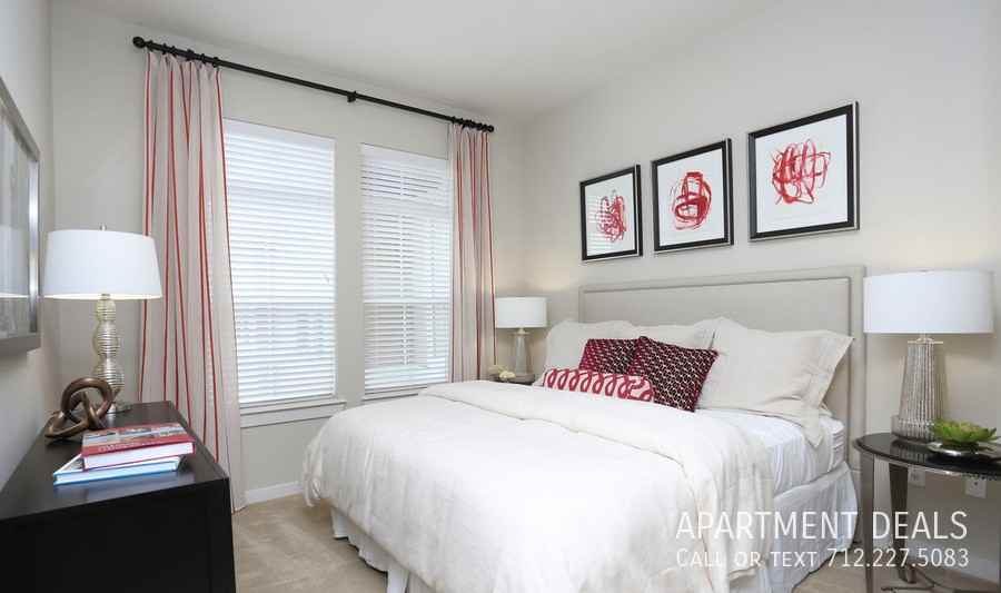 813 S Post Oak Ln #1128 - Photo 6 of 49