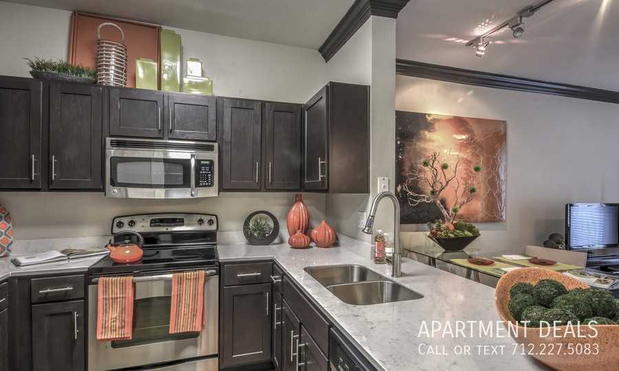 2216 W Dallas St #1873 - Photo 7 of 46