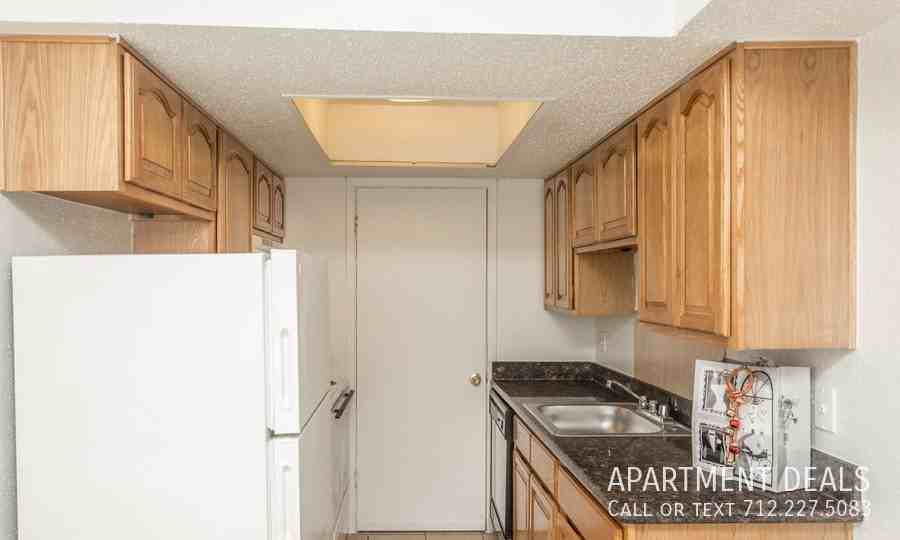 5915 Ranchester Dr #2001 - Photo 5 of 36