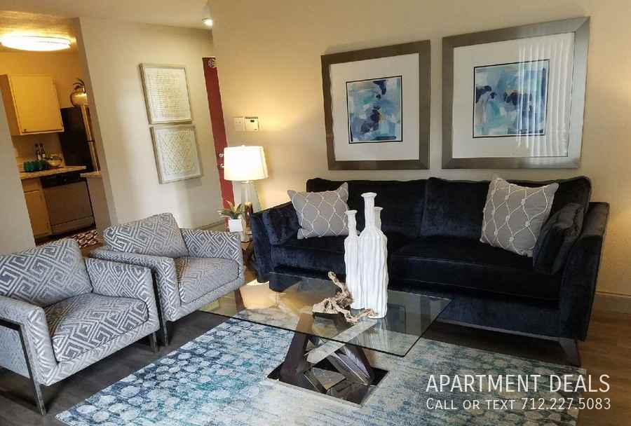 Meadowglen Ln #2005 - Photo 4 of 50