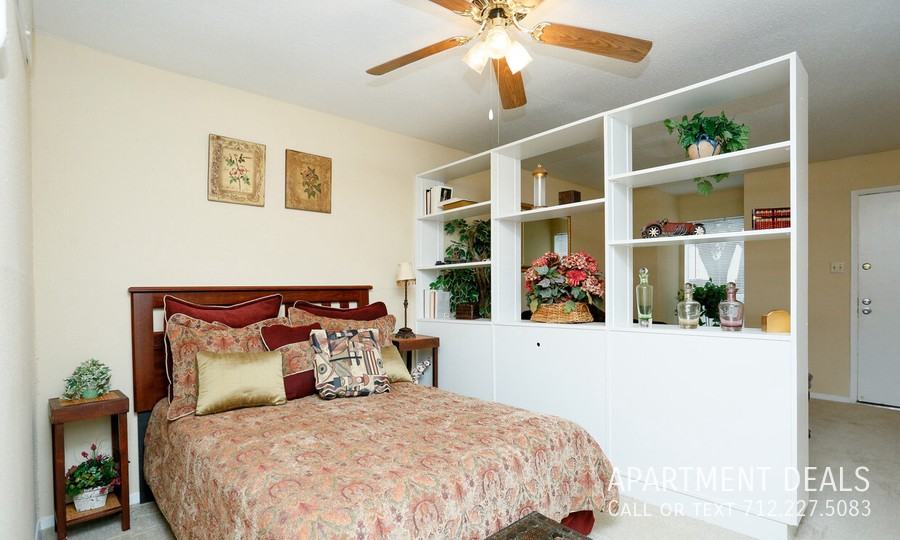 2306 Wilcrest Dr #2012 - Photo 3 of 27