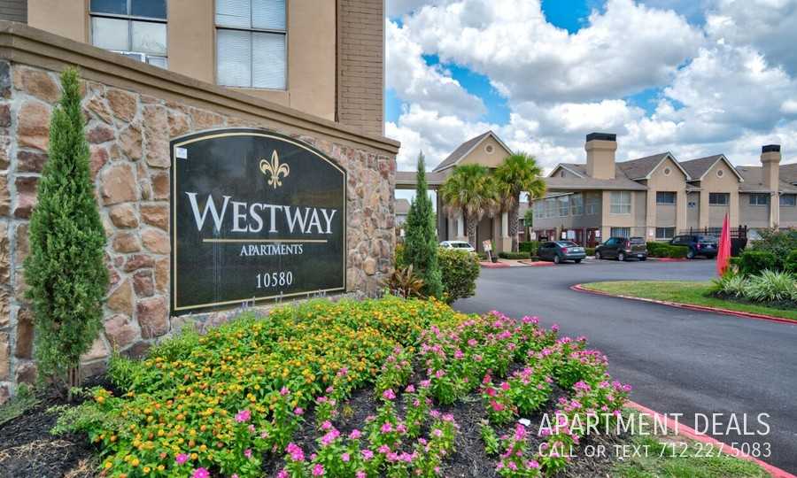 1240 Shadowdale Dr Apt 10 #2044 - Photo 4 of 18