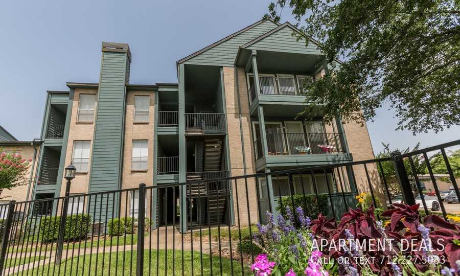 2256 Holly Hall St #2074 - Photo 4 of 38