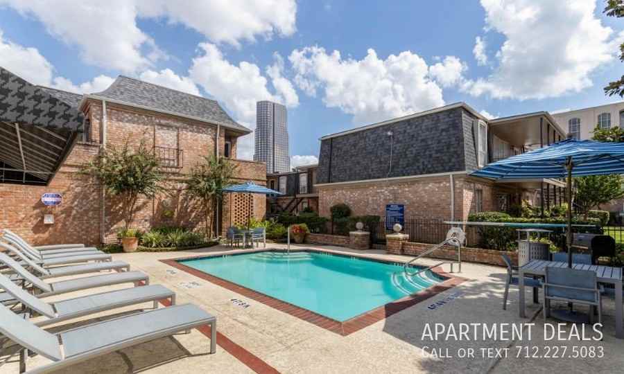 1426 Fountain View Dr #2126 - Photo 2 of 24