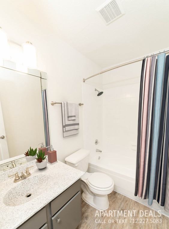 11816 Hammond Dr #2205 - Photo 4 of 8