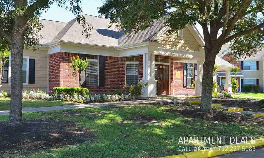 Rio Bonito Rd #2312 - Photo 4 of 50