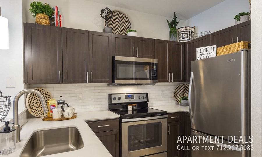 2228 Smith St #2871 - Photo 6 of 39