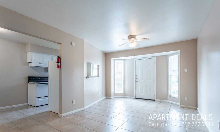 1016 S Wayside Dr #2930