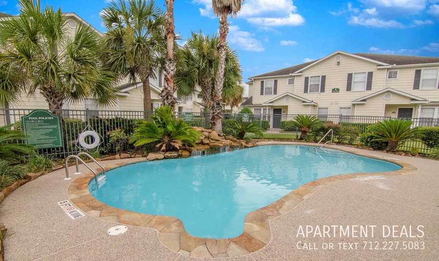 Normandy St #2980 - Photo 4 of 33