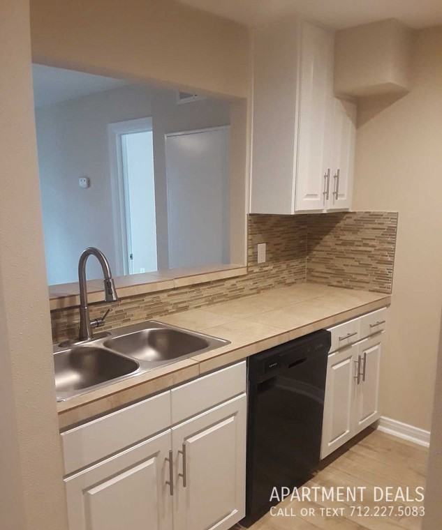 131 W Dyna Dr dashunaymayberry@gmail.com #3164 - Photo 2 of 50