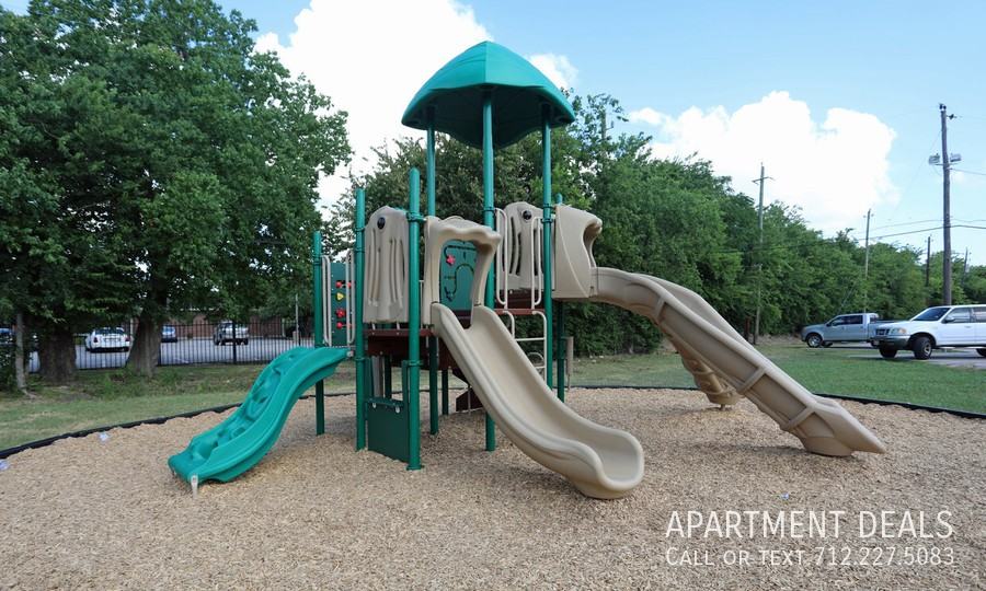 916 Redwood St #3171 - Photo 5 of 13