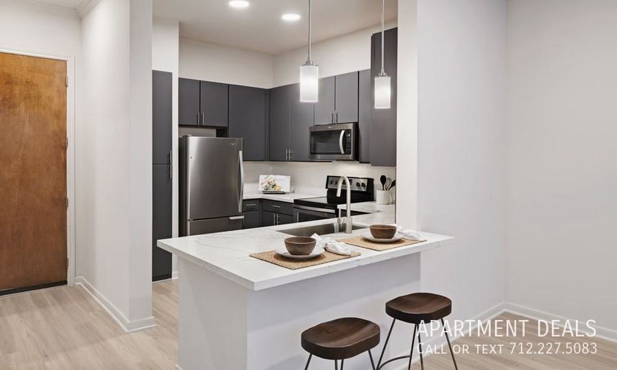 3839 Cummins St #3215