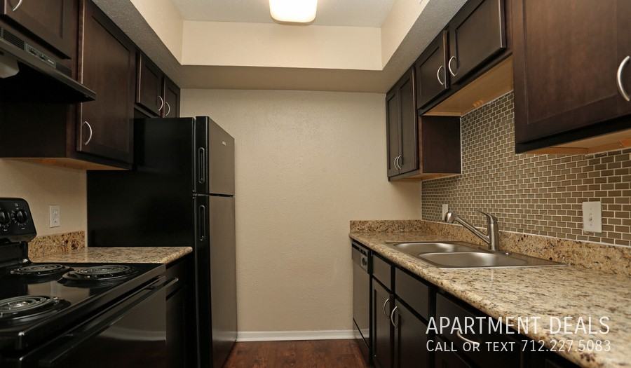 Westview Dr #3228 - Photo 3 of 34