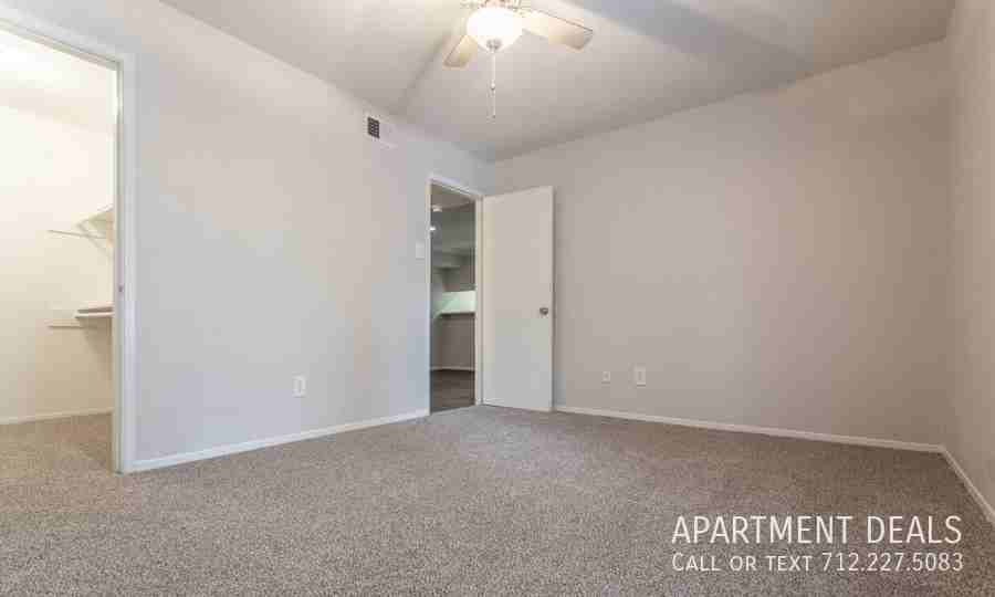17636 Wayforest Dr #3321 - Photo 6 of 50