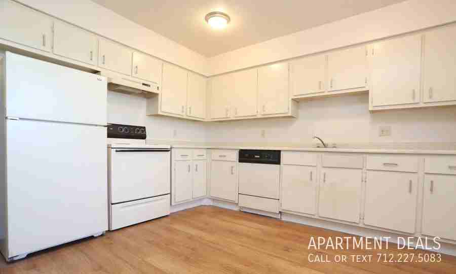 6 Willowbend Blvd @ Maranatha Ct #3400 - Photo 7 of 25